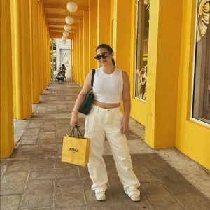 Meet your Posher, Daniela